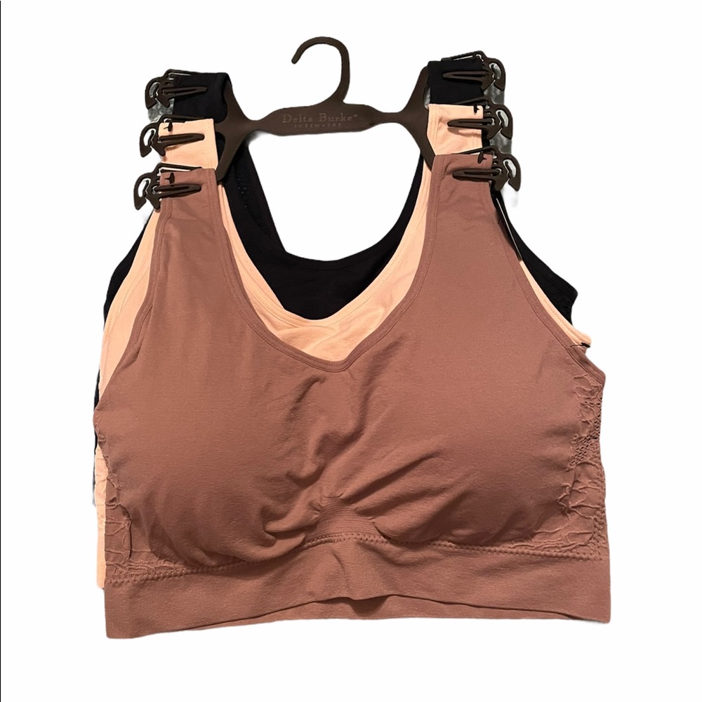 3 pack Delta Burke Seamless Bras